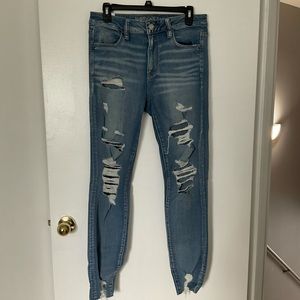 Stretchy ripped skinny jeans